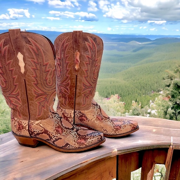 Lucchese Shoes - VINTAGE Lucchese Snakeskin Boot GORGEOUS blush colored warm brown